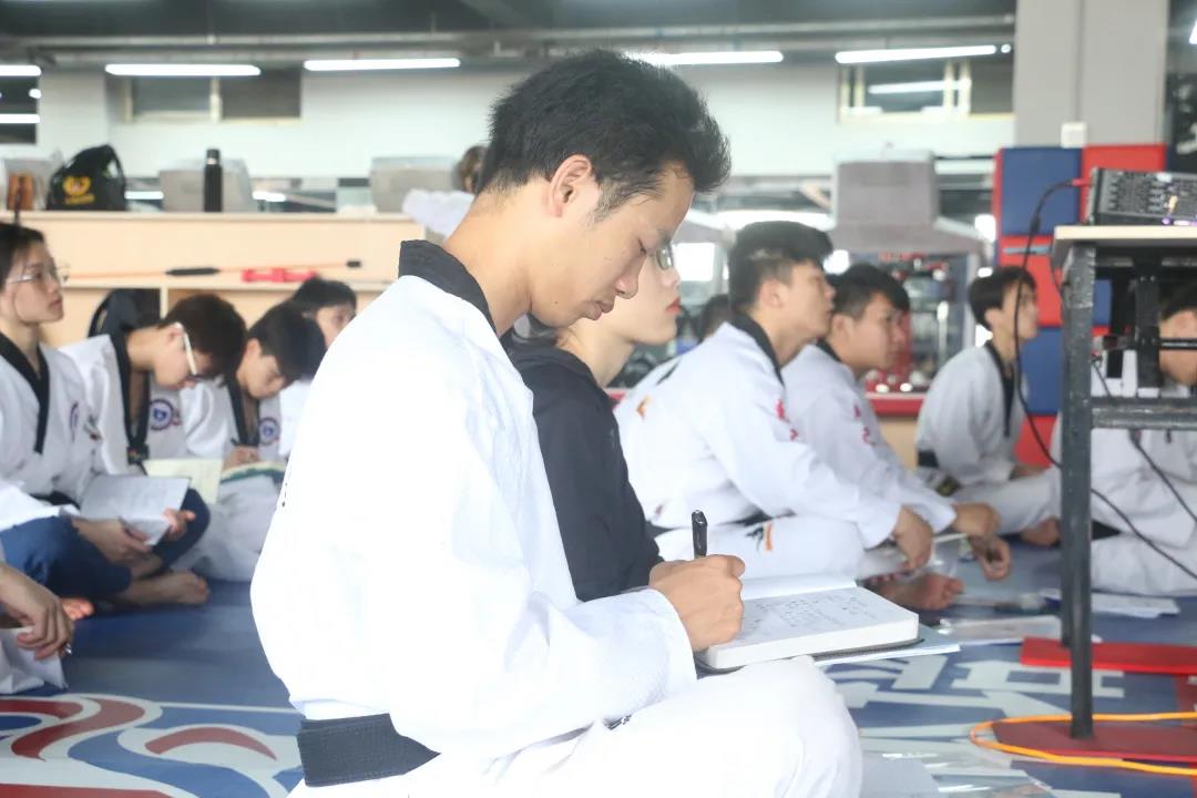 人才培养|2021年广西大众跆拳道中级教练员、一级裁判员、晋级官晋升培训班暨晋段考试圆满完成(图4)