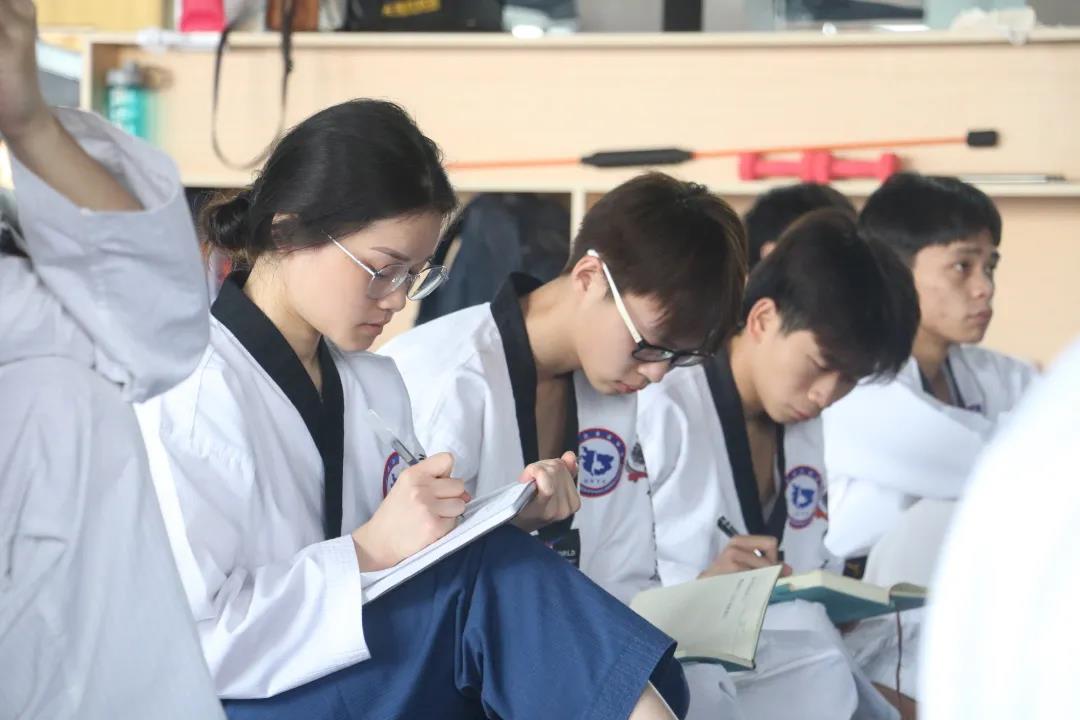 人才培养|2021年广西大众跆拳道中级教练员、一级裁判员、晋级官晋升培训班暨晋段考试圆满完成(图5)