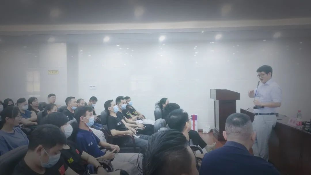 公益培训|广西跆拳道协会公益下基层系列(教学)巡回活动-桂林站圆满完成(图10) 公益培训|广西跆拳道协会公益下基层系列(教学)巡回活动-桂林站圆满完成(图10)